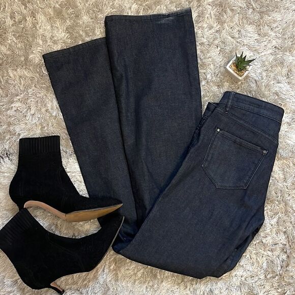 Club Monaco Denim - Club Monaco Dark Rinse Wash Bootcut Jeans Tag 28 fits 25/0 IMO See Measurements